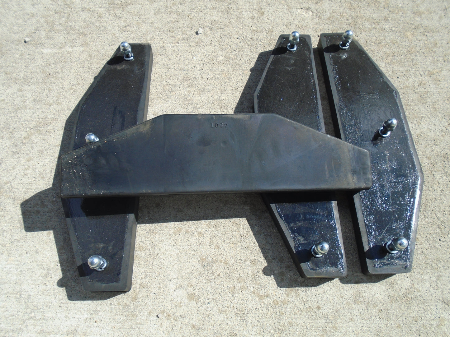 AT195669 Set of 4 Stabilizer Street Pads for John Deere Backhoes