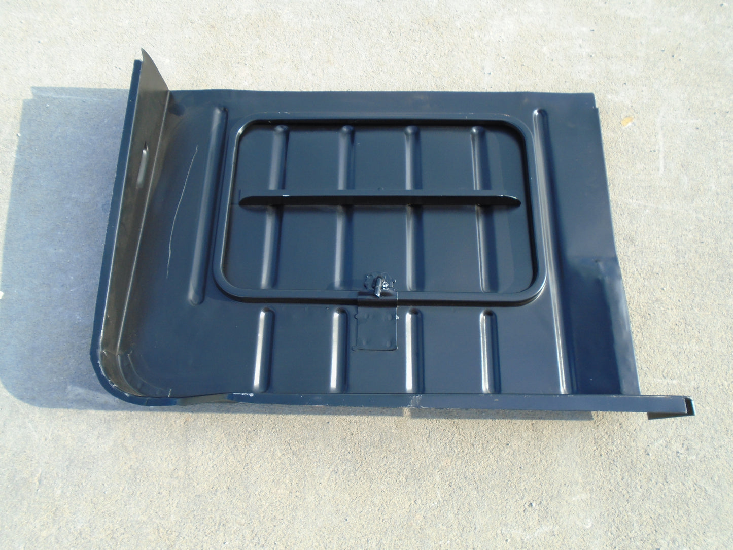 CJ5 Toolbox with lid Tool Box CRP074