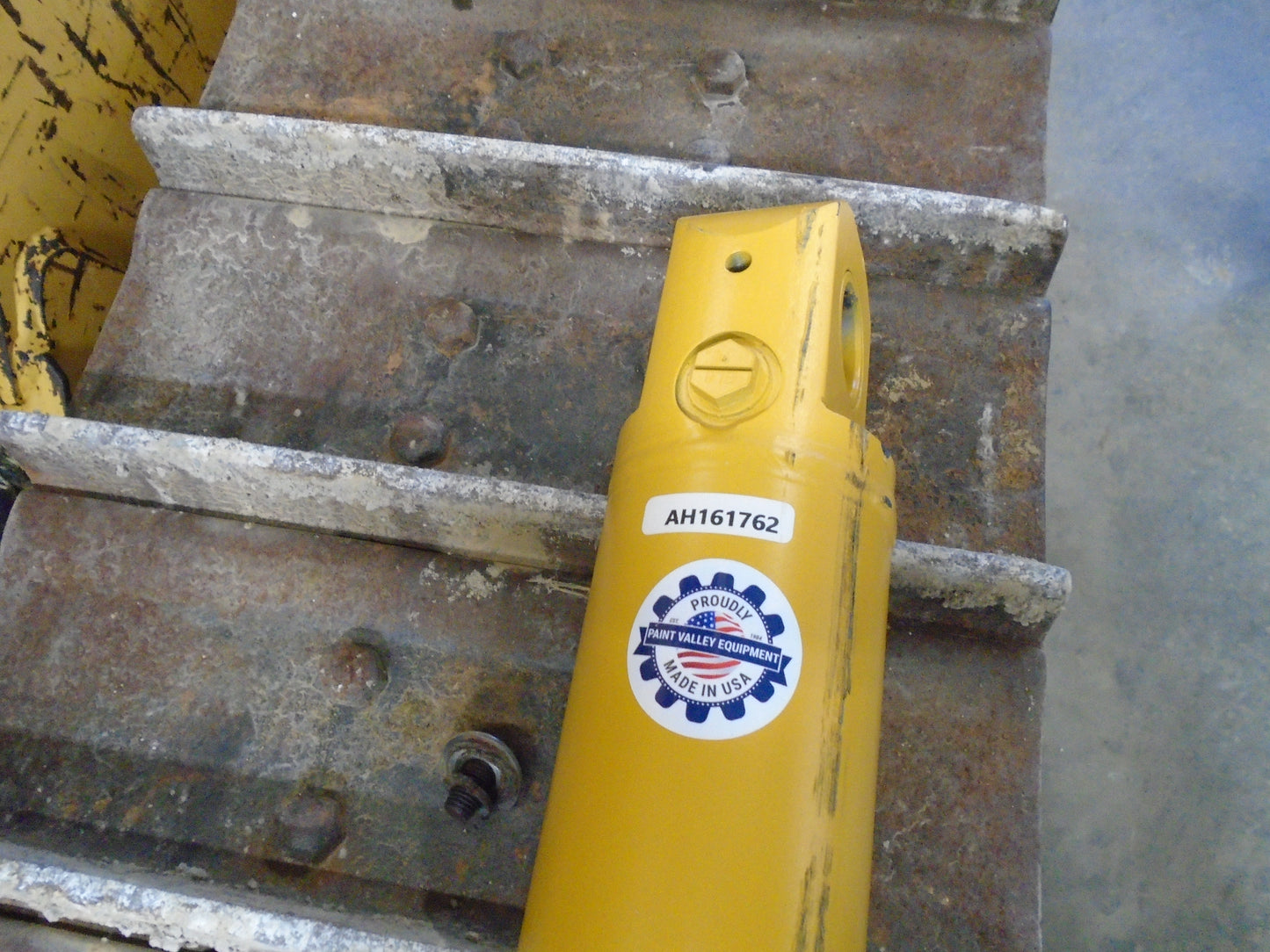 AH161762 450G 550G 650G Blade Lift Cylinder