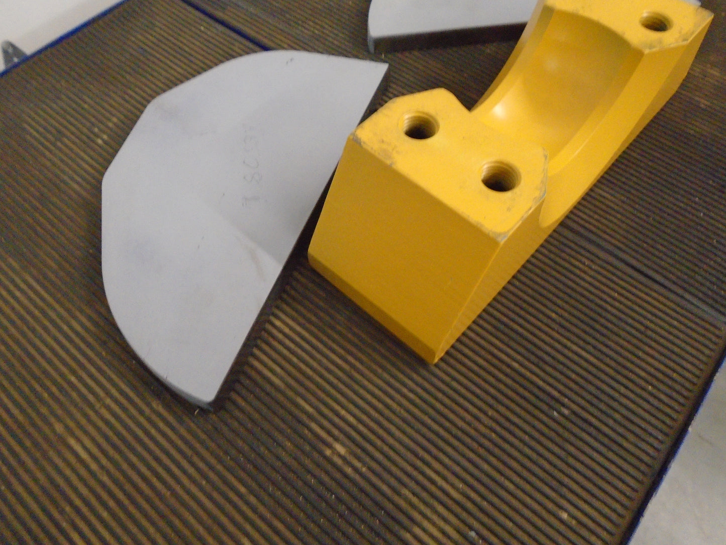 T180534 450G 550G 650G & Early 450H 550H 650H Blade Ball Socket with Gussets