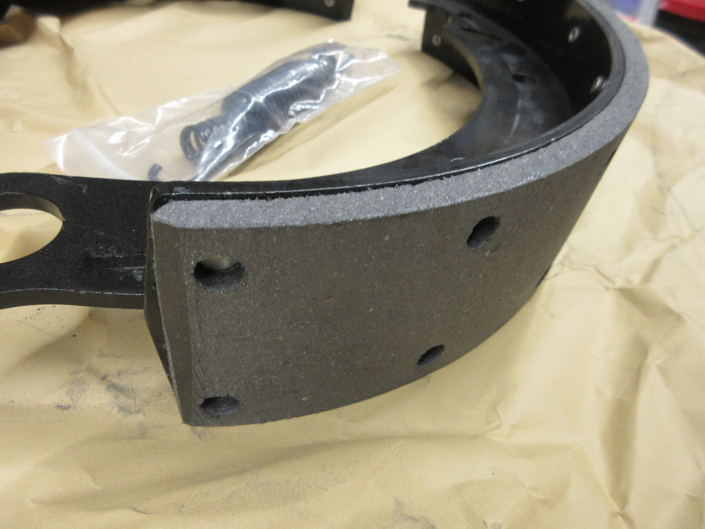 Military Truck 2.5 ton M35A2 M35A3 Brake Shoe Set W/Springs 7521767 Rockwell