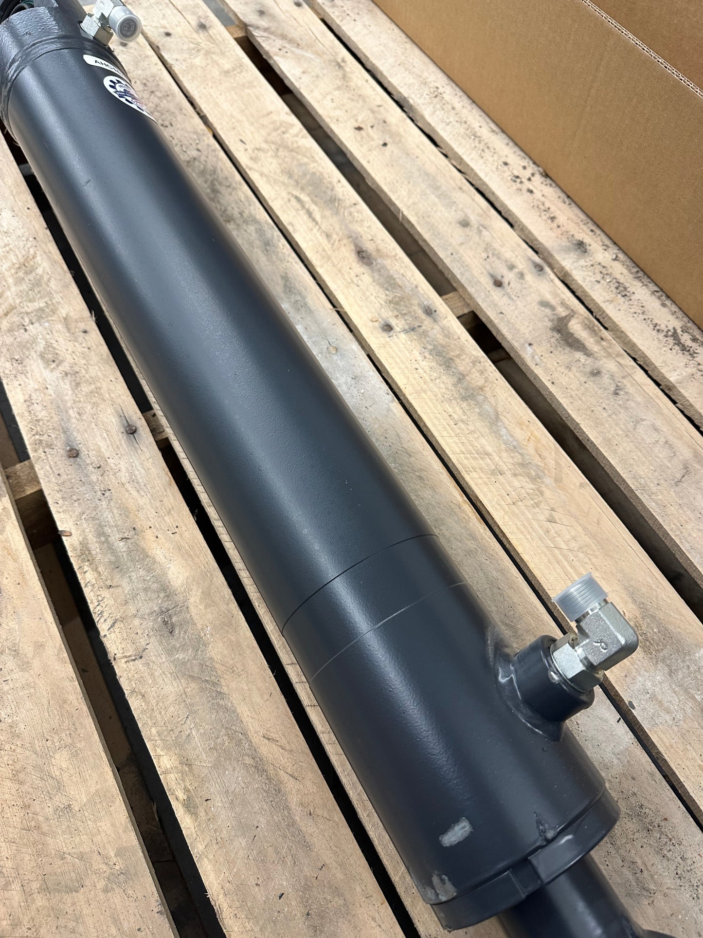 AHC16712 LH Hydraulic Angle Cylinder 700J 700K