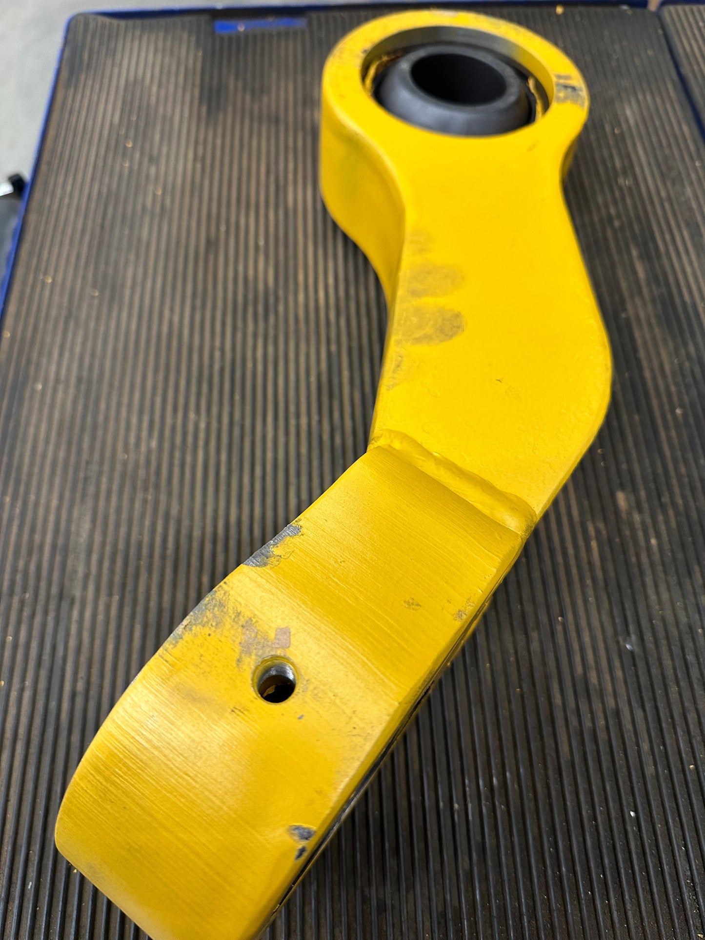 AT209364 450H 550H 650H 56 Degree Pitch Link - John Deere C-Frame Strut Support