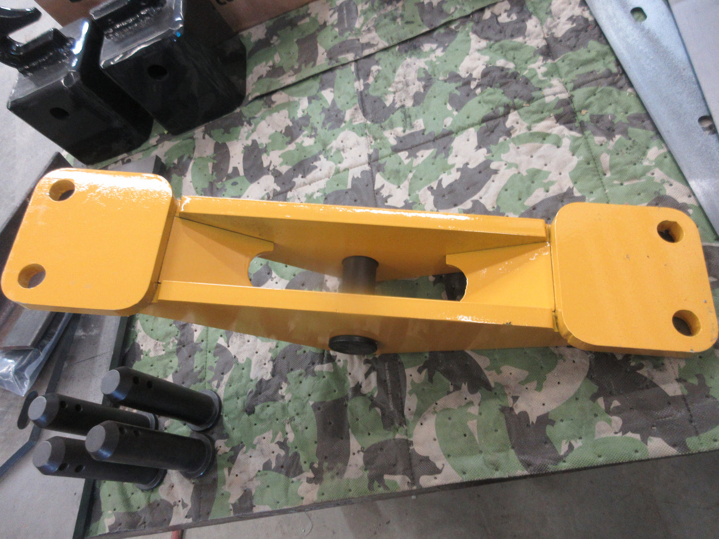 HITCH FOR JOHN DEERE 450, 550, 650 H J K P Dozers AT400408 T495676