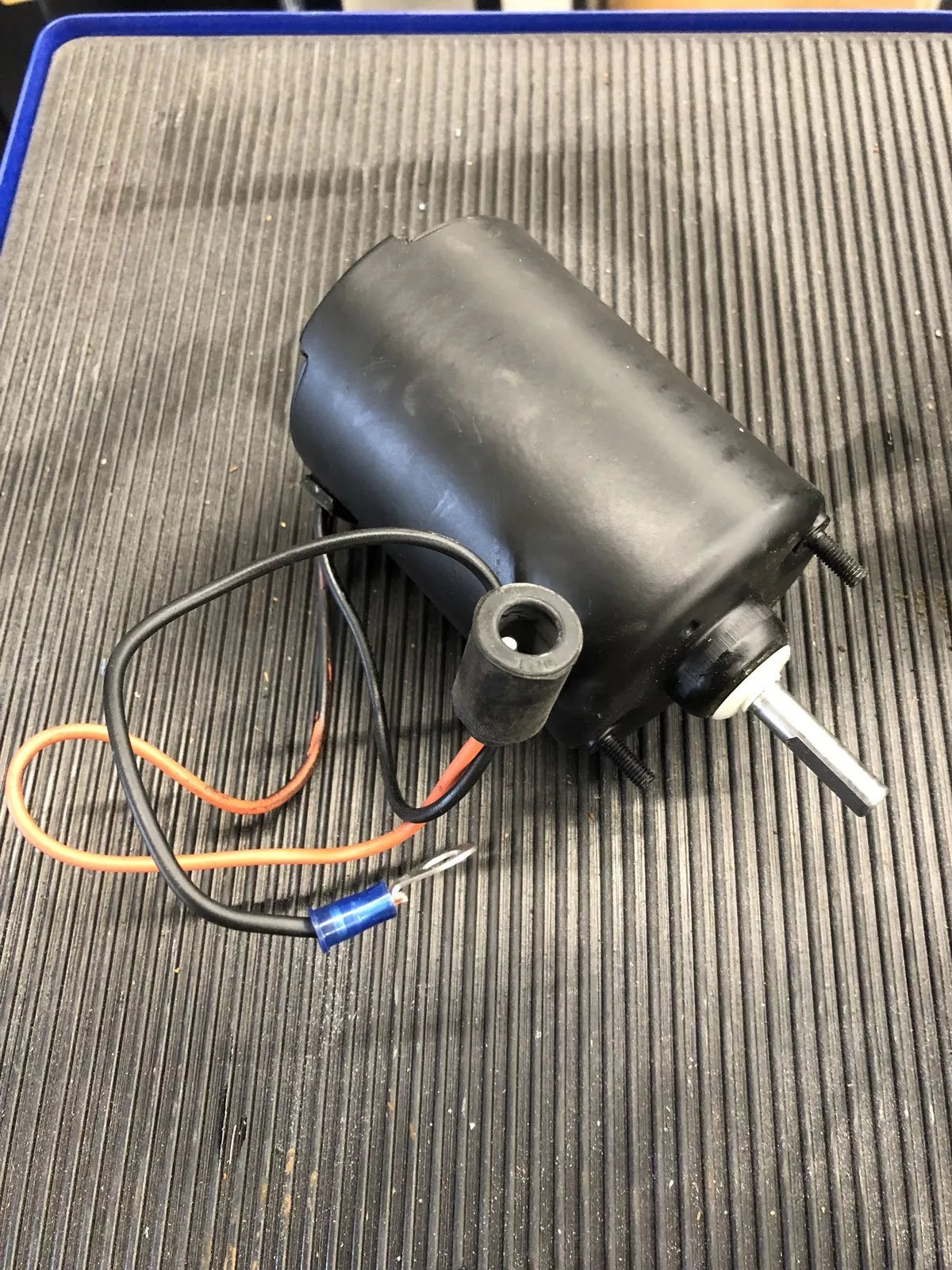 M35A2 M35A3 M925 M927 M934 M929 M923 M813 A1 A2 2.5 - 5 Ton Heater Blower Motor