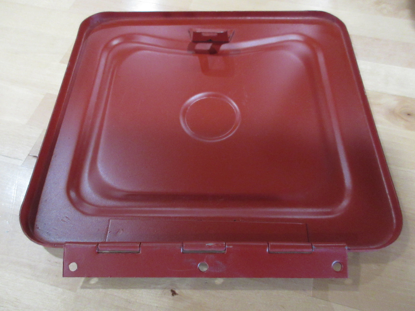 GPW Tool box lid with hinge