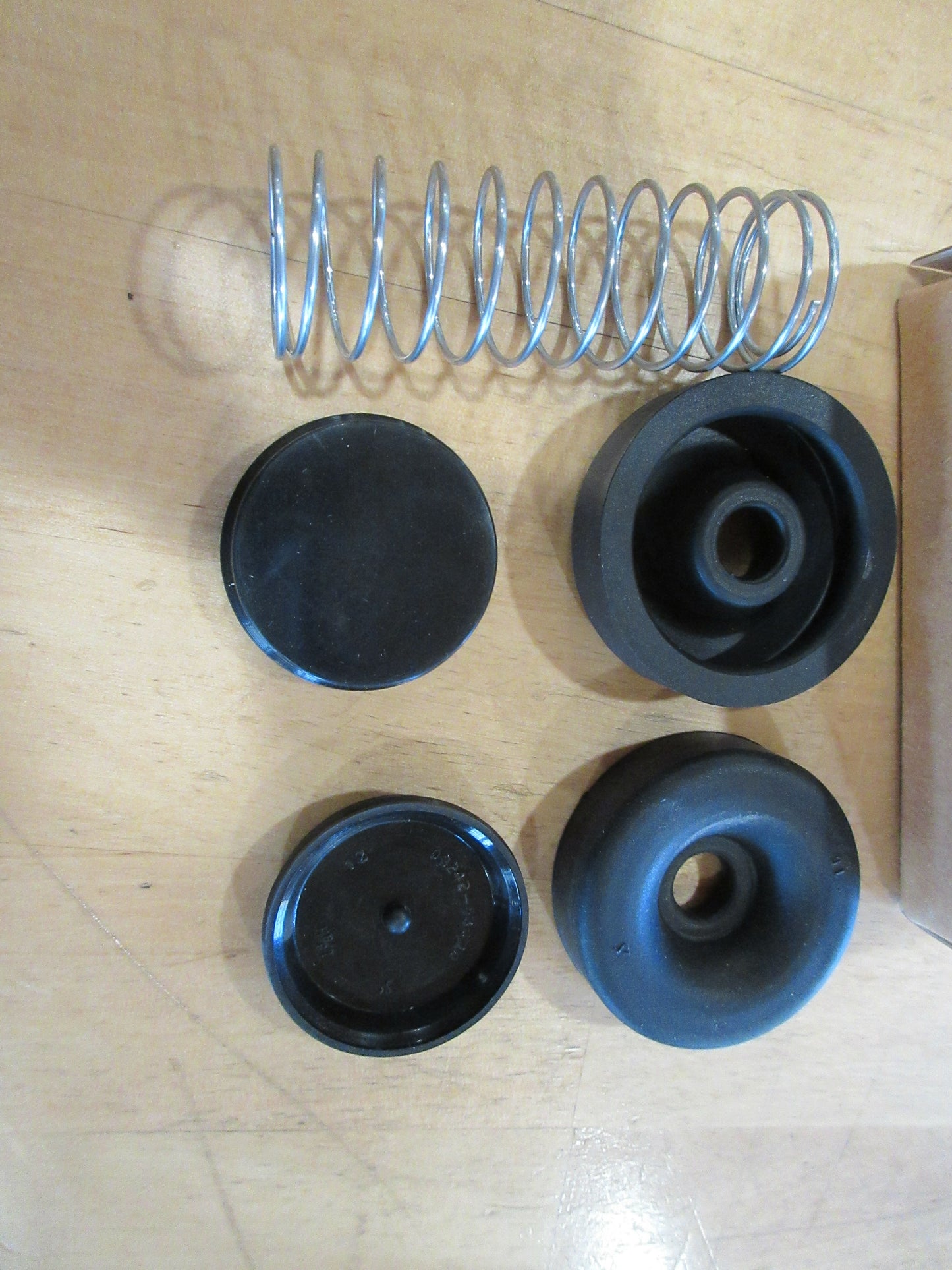 Rebuild kit for M35A2 A3 wheel cylinder
