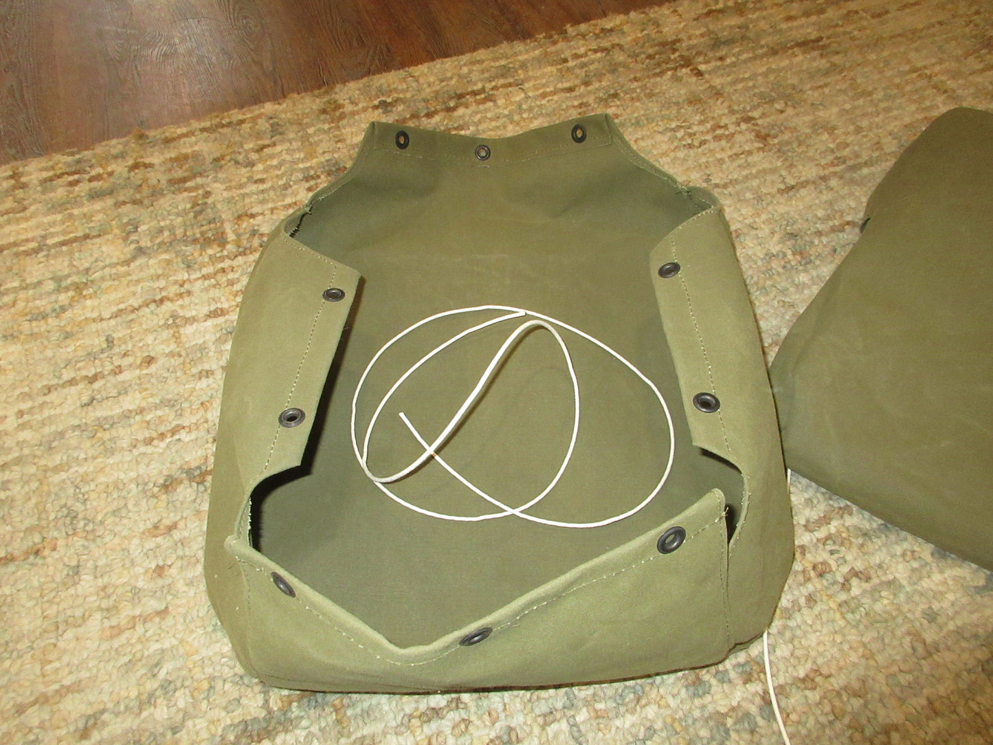 M35 Solid mount seat cover