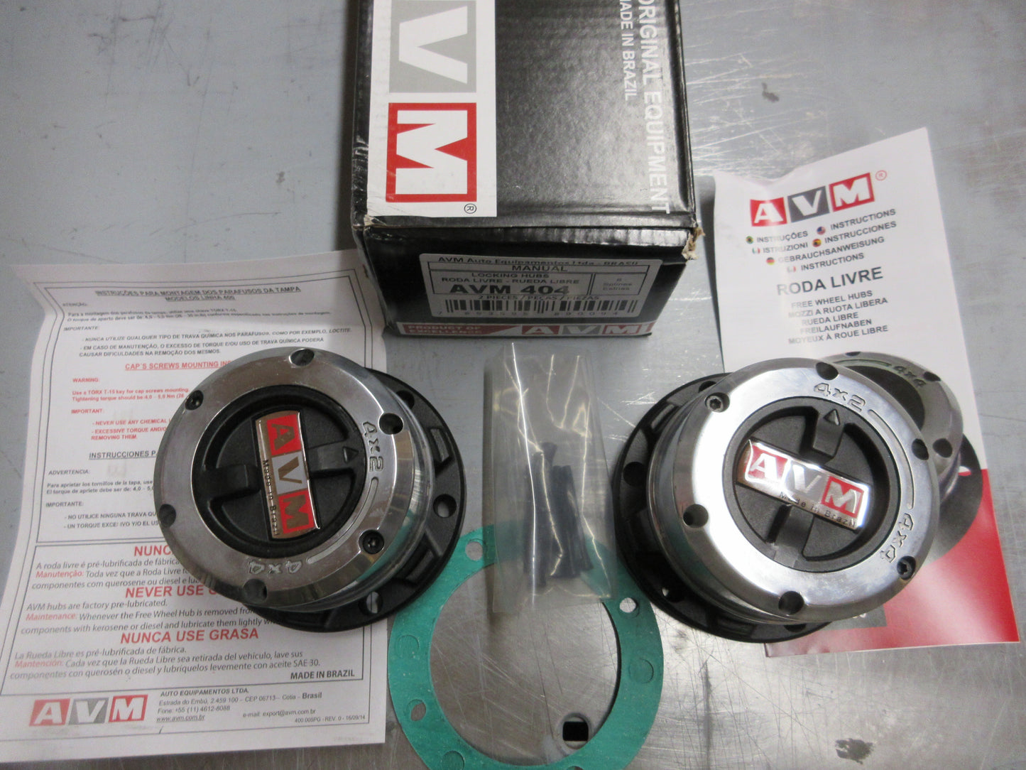 AVM 404 Locking hubs outs fits Toyota LAND CRUISER 1963-1975 FJ40 6 spline Lock