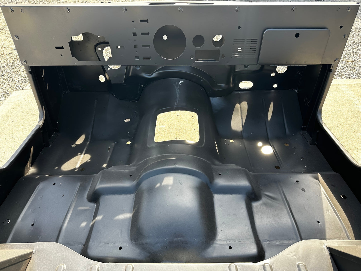 1976-1977 CJ5 BODY TUB JEEP