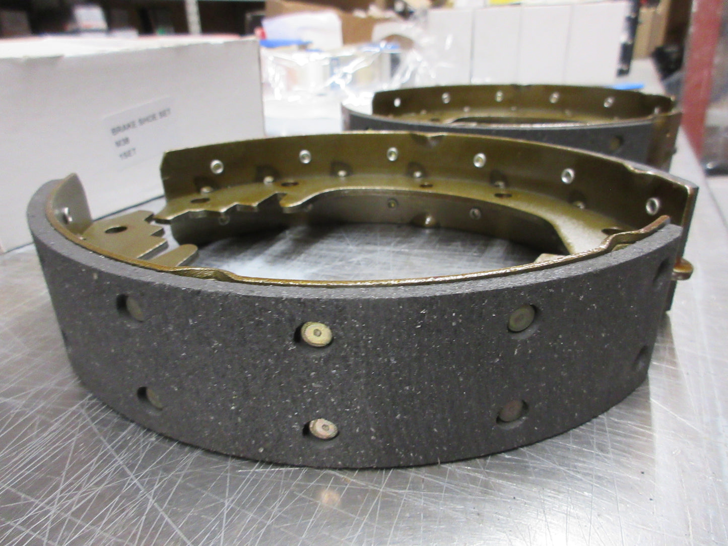 9" BRAKE SHOE SET FOR WILLYS JEEP M38A1 CJ3B CJ5 CJ6 1952-71 # 807376