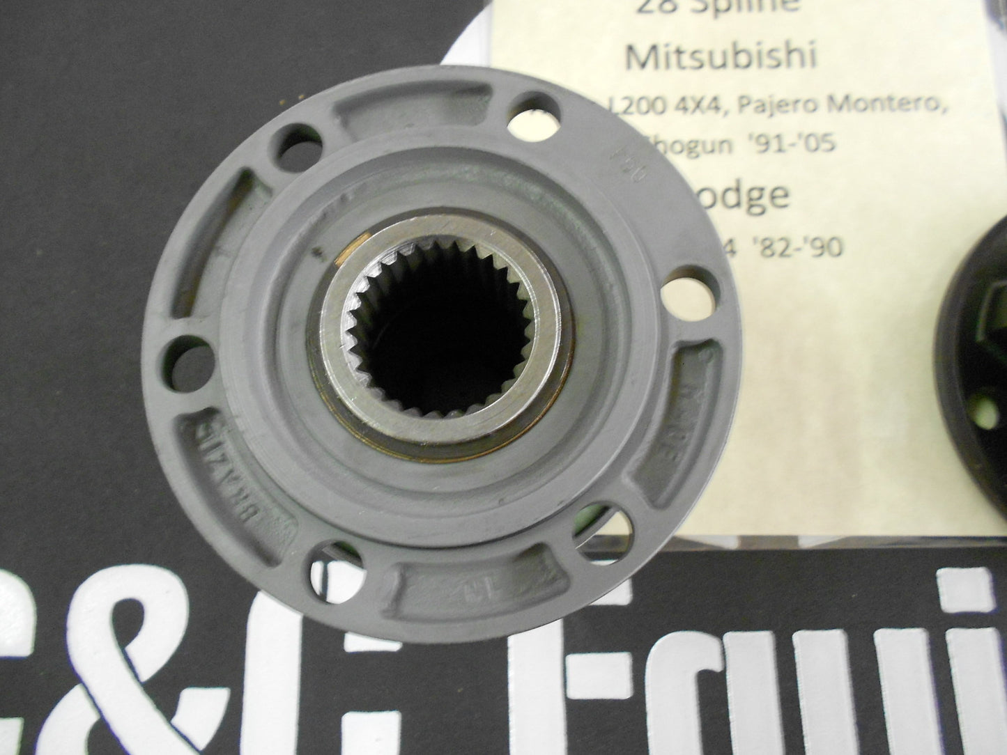 AVM 443 locking hubs Mitsubishi Montero pajero triton l200 Dodge D-50 lock outs