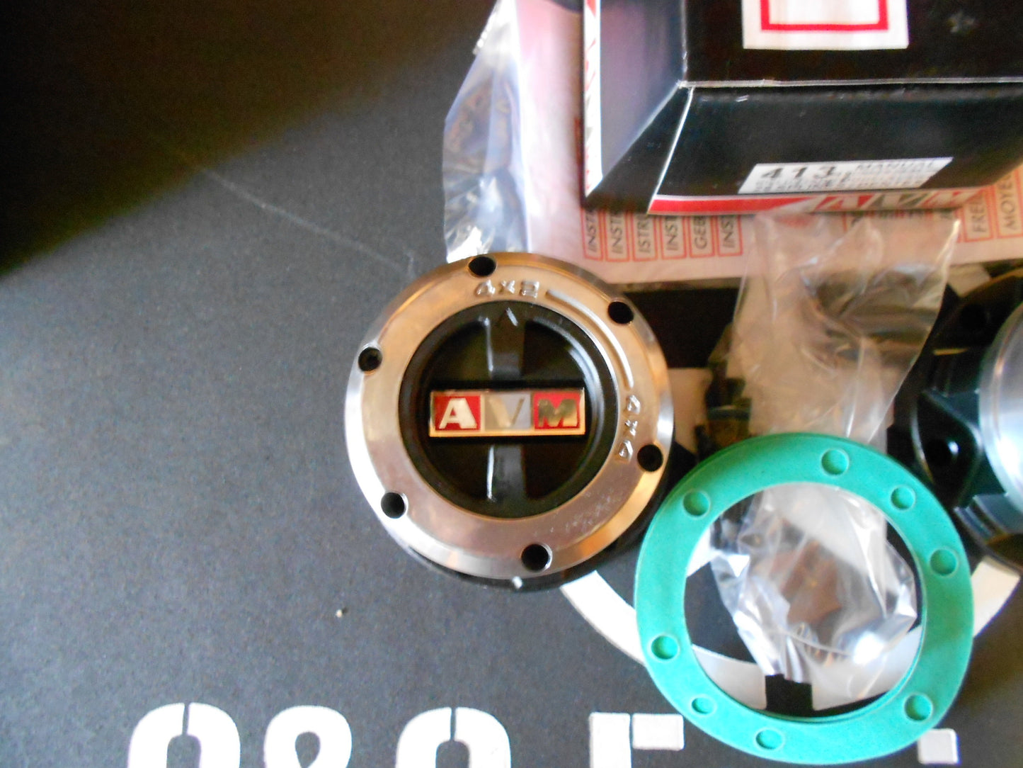 AVM 413 locking hubs Toyota 4 Runner Pickup T100