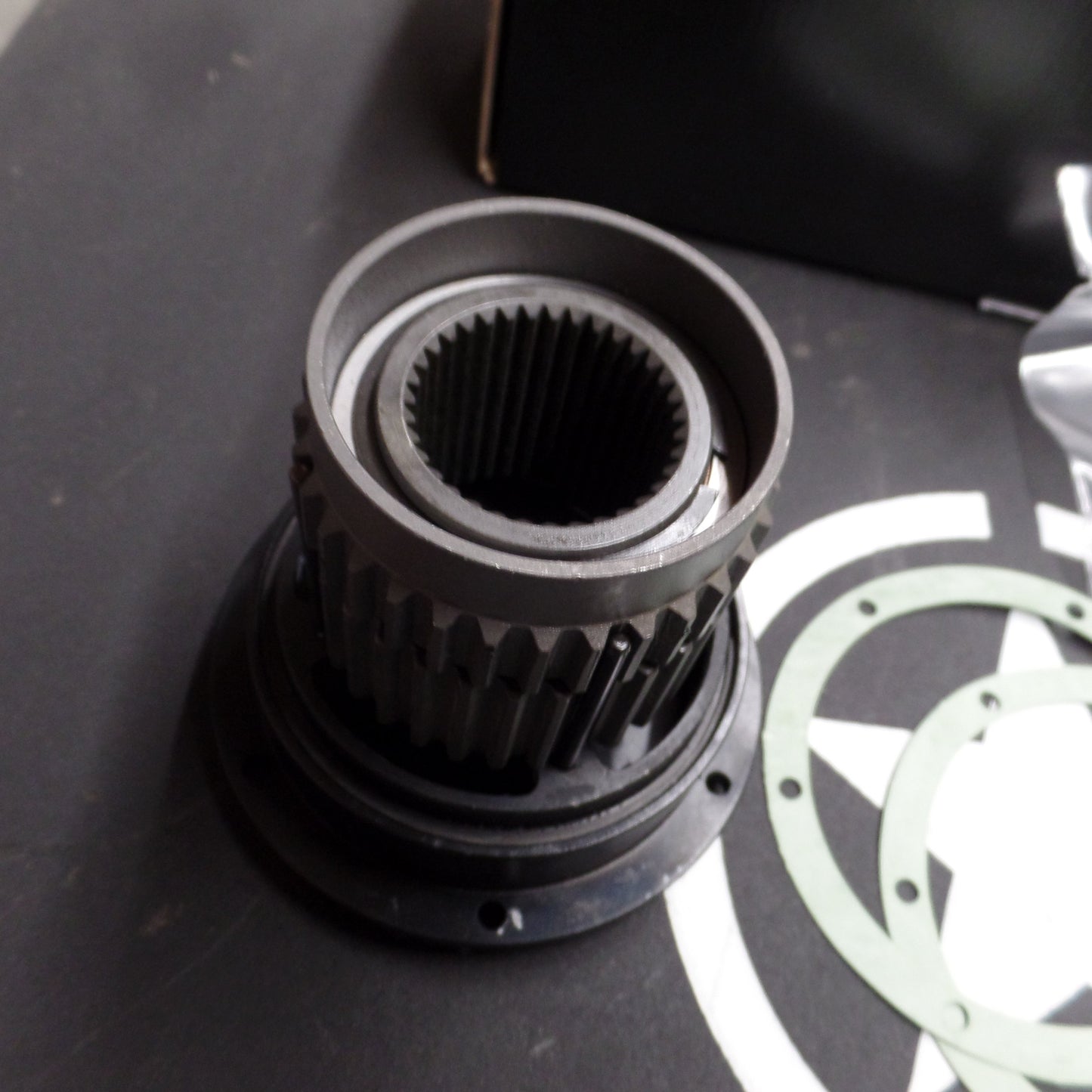 AVM 490BL LOCKING HUBS FORD F250 F350 F450 SUPERDUTY 4WD 2005-2016 Lock Out