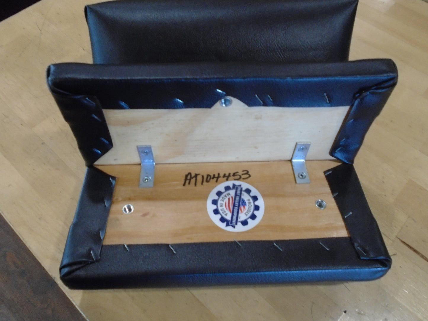 AT104453 Set of Arm Rest 350D 400G 450E 455E 550B 555B 450G 550G 650G