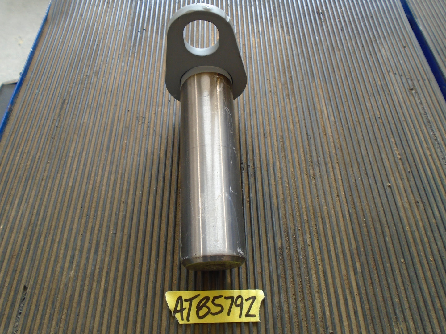 AT85792 450G 550G 650G Lift Cylinder Rear Pin