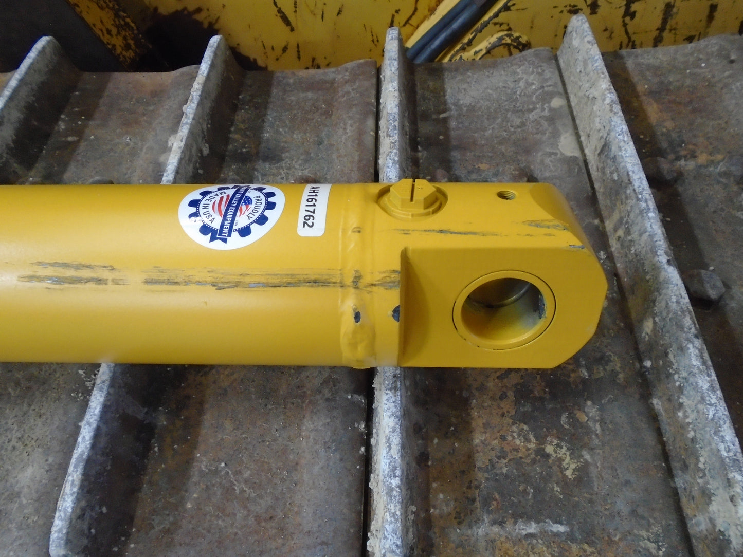 AH161762 450G 550G 650G Blade Lift Cylinder