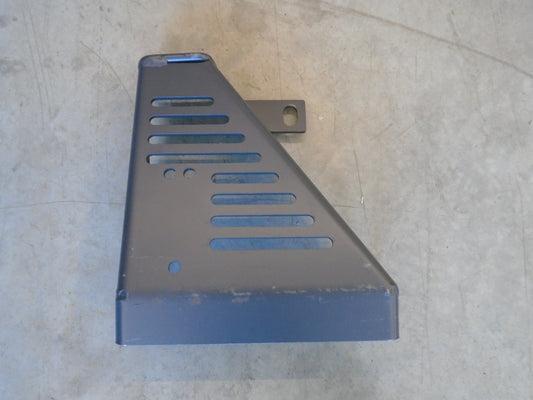 AT221503 John Deere H&J Series Hose Guard