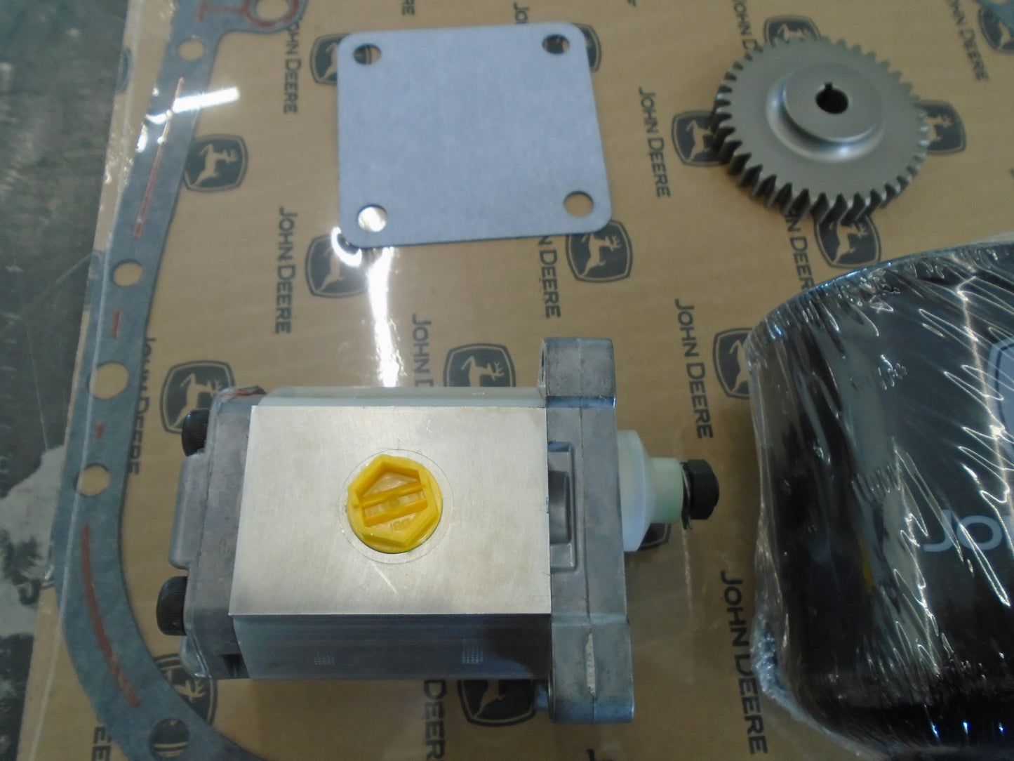 Winch Pump Gear Set with Gaskets