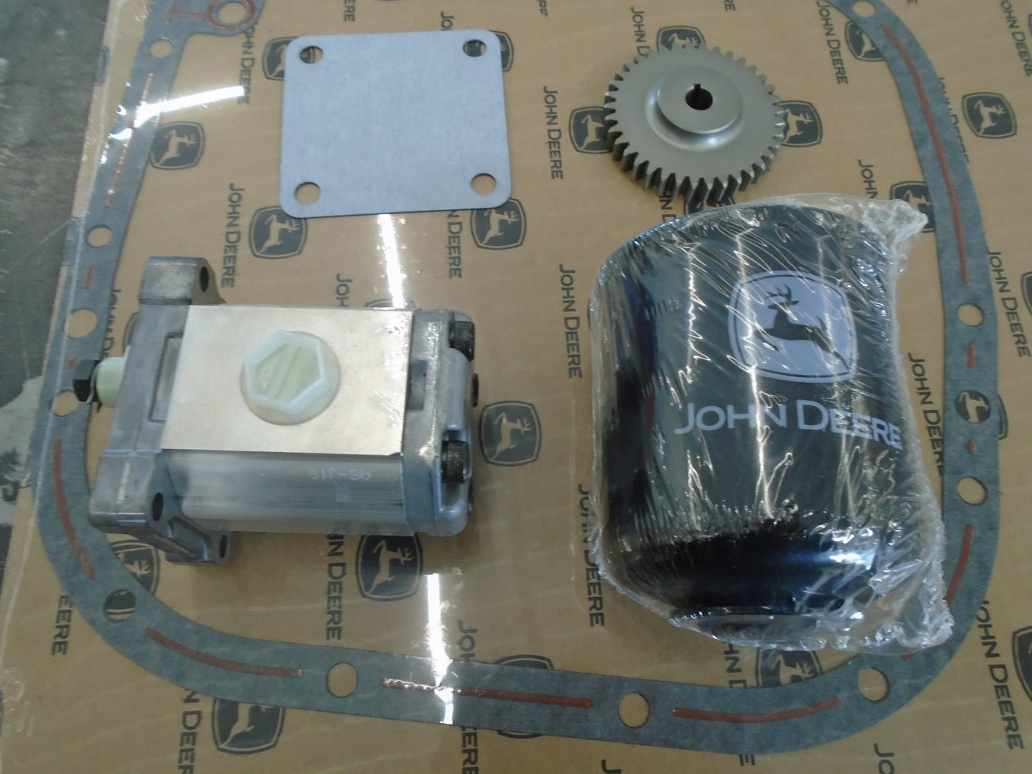 Winch Pump Gear Set with Gaskets