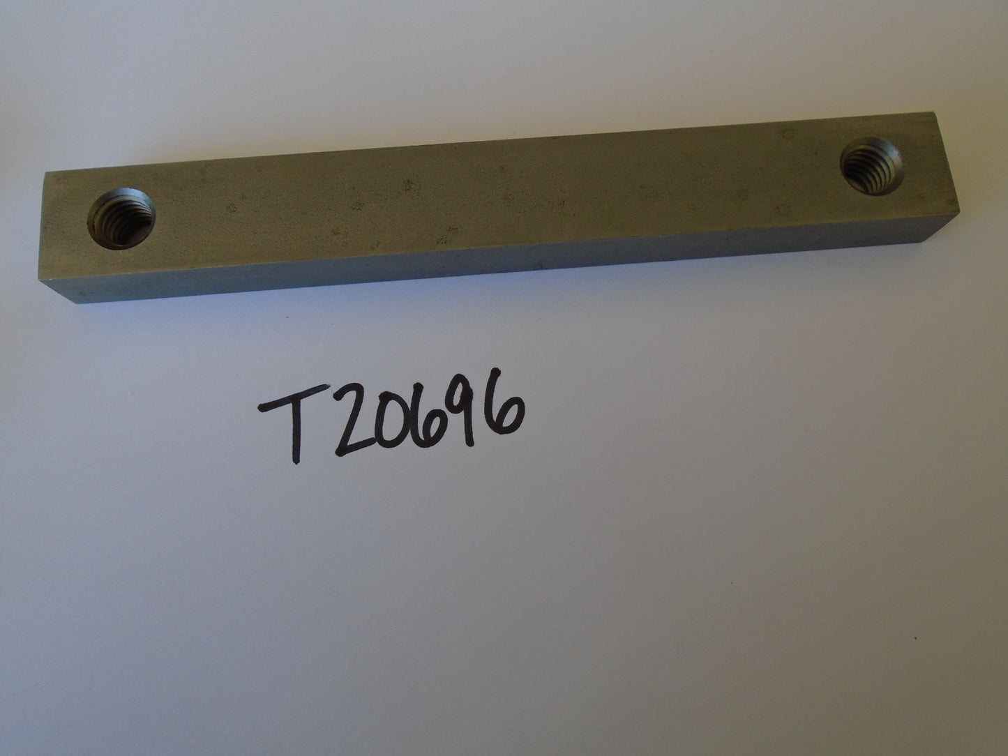 T20696 Threaded Idler Plate 450-650 John Deere