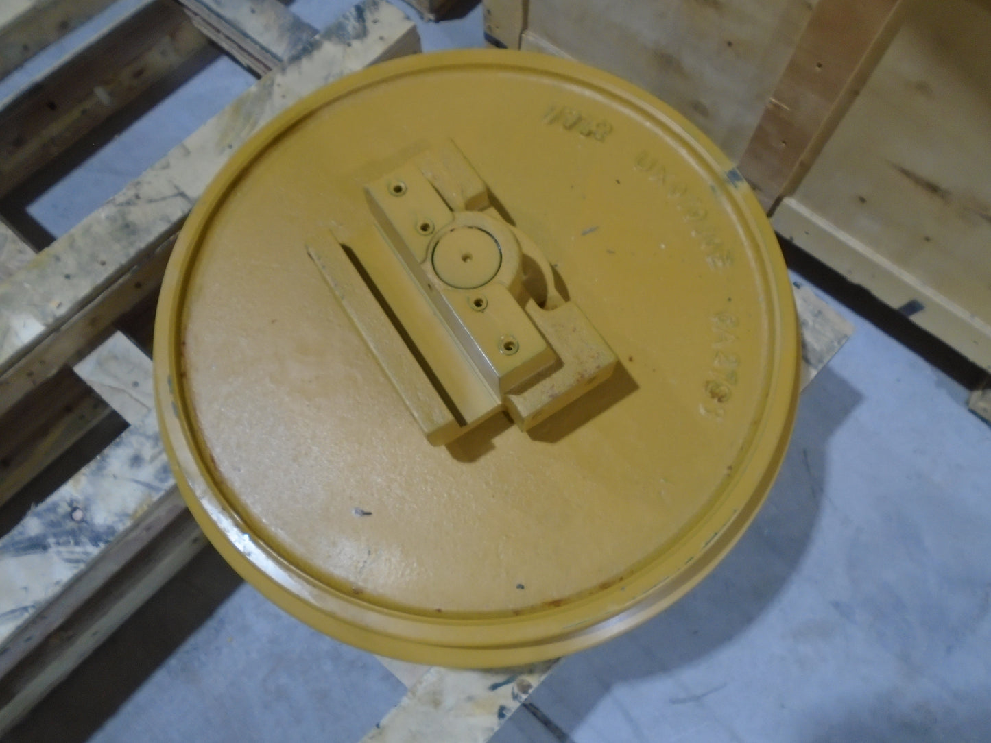ID1821 Front Idler John Deere 650H Early 650J 605C AT307887