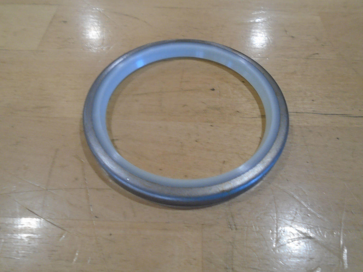 T102136 700H 700J 700K 700L C-Frame Bushing Seal