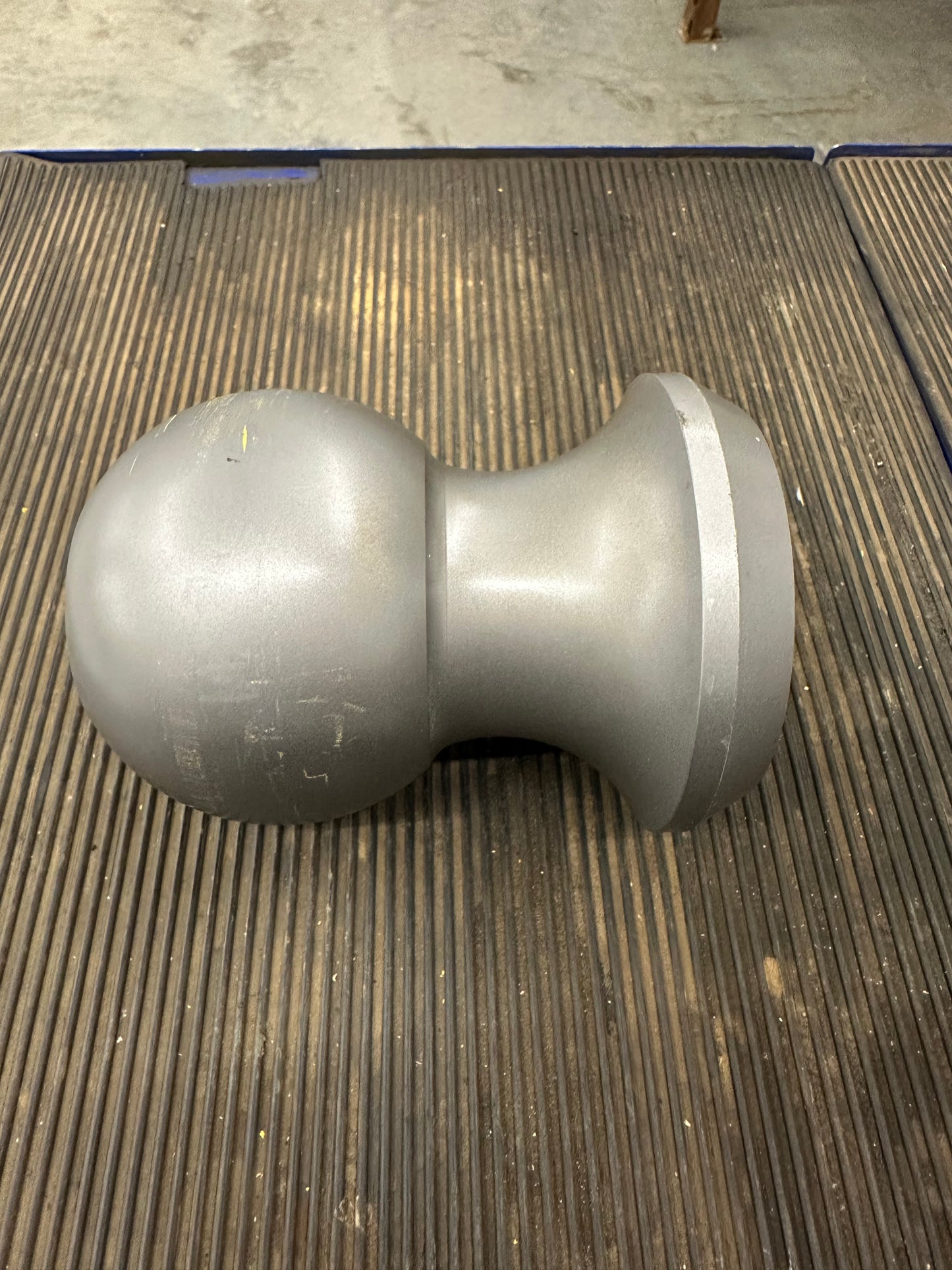 T196072 450 550 650 Blade Pivot Ball