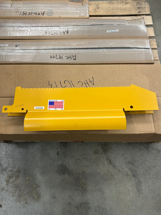 AT223656 700H 700J Left Hand Step Cylinder Hose Guard