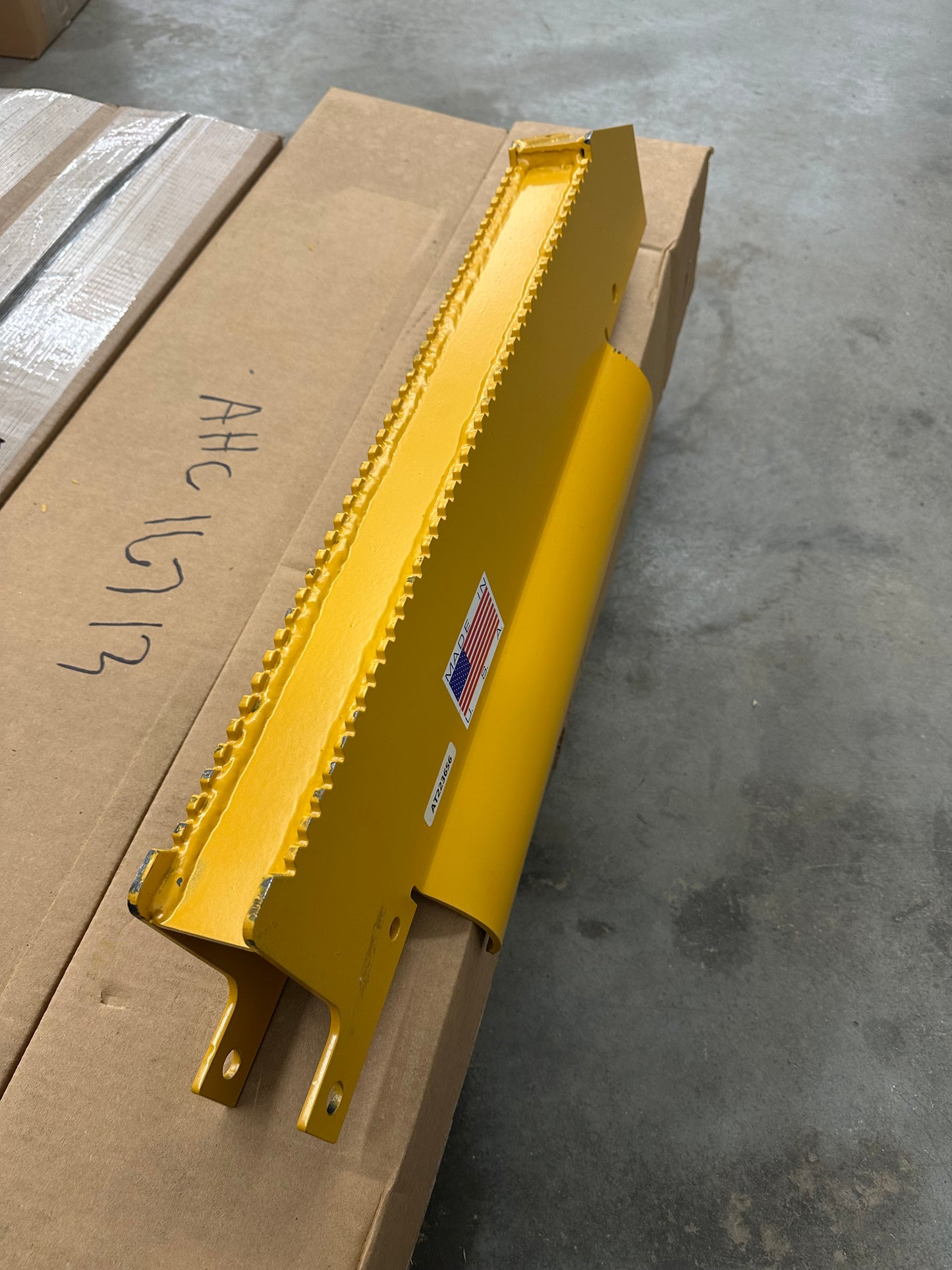 AT223656 700H 700J Left Hand Step Cylinder Hose Guard