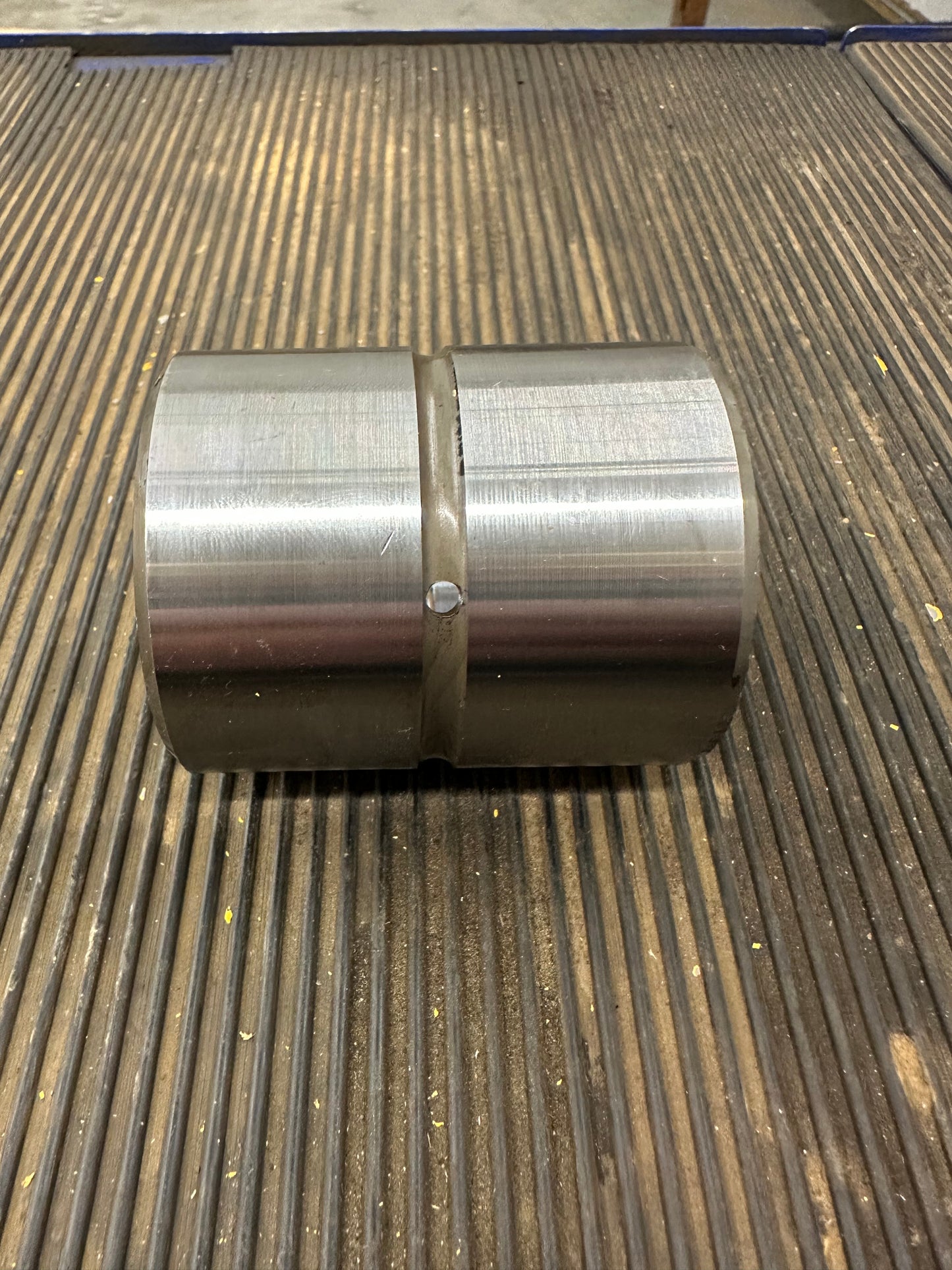 R81971 Lift Cylinder Rod End Bushing  700H 700J 700K 700L