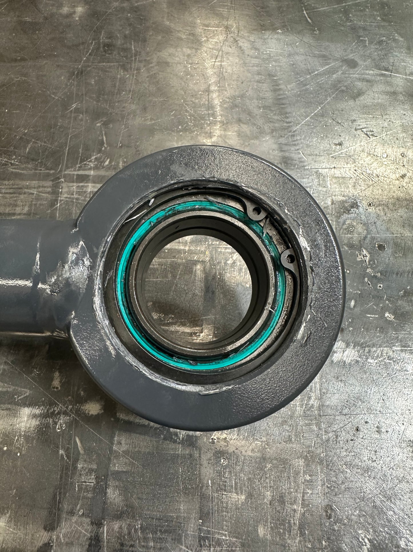 AHC15751 700H 700J 700K Tilt Cylinder with bushings AH169780 AHC10694 AHC15748 AHC15751