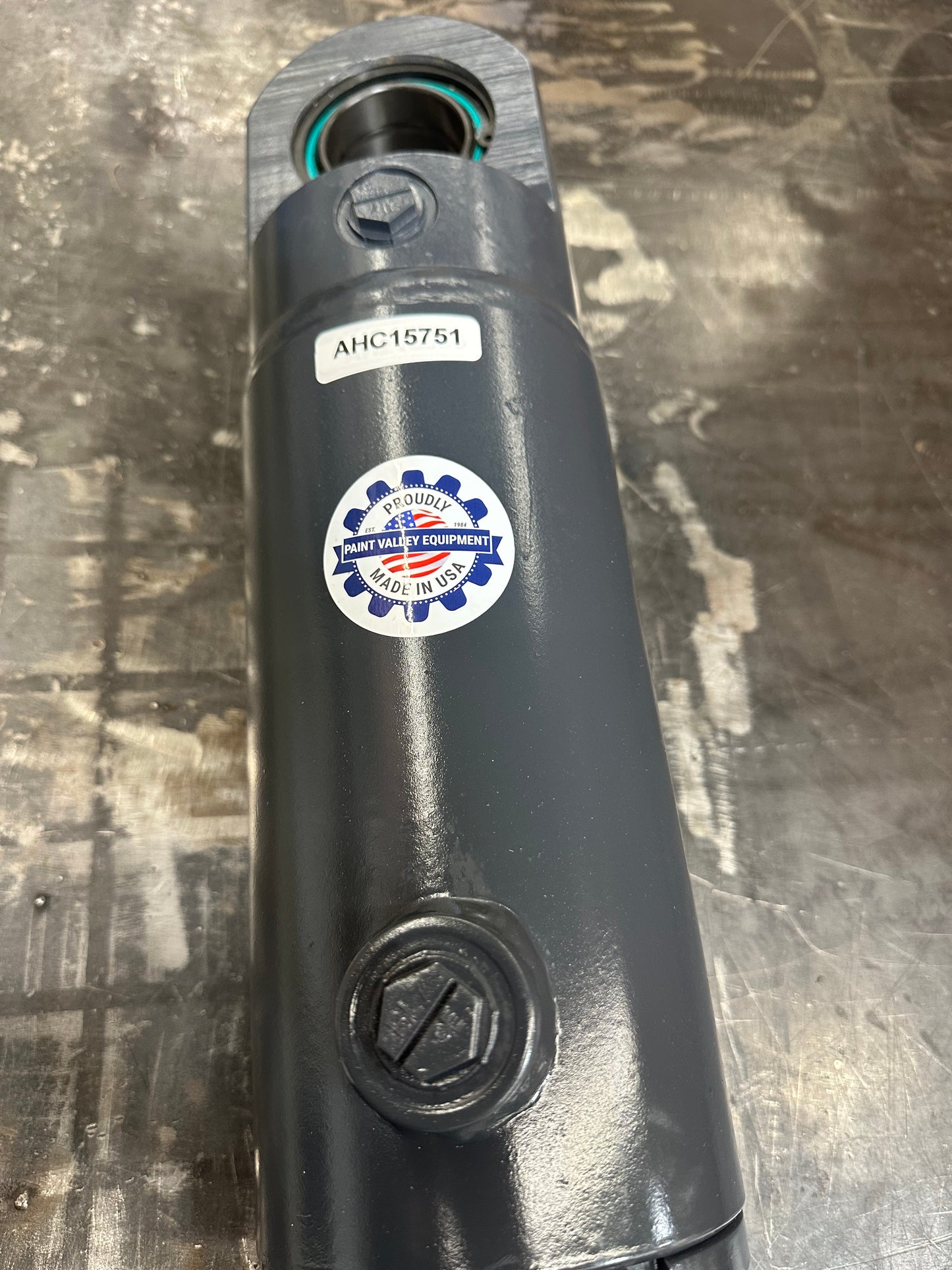 AHC15751 700H 700J 700K Tilt Cylinder with bushings AH169780 AHC10694 AHC15748 AHC15751