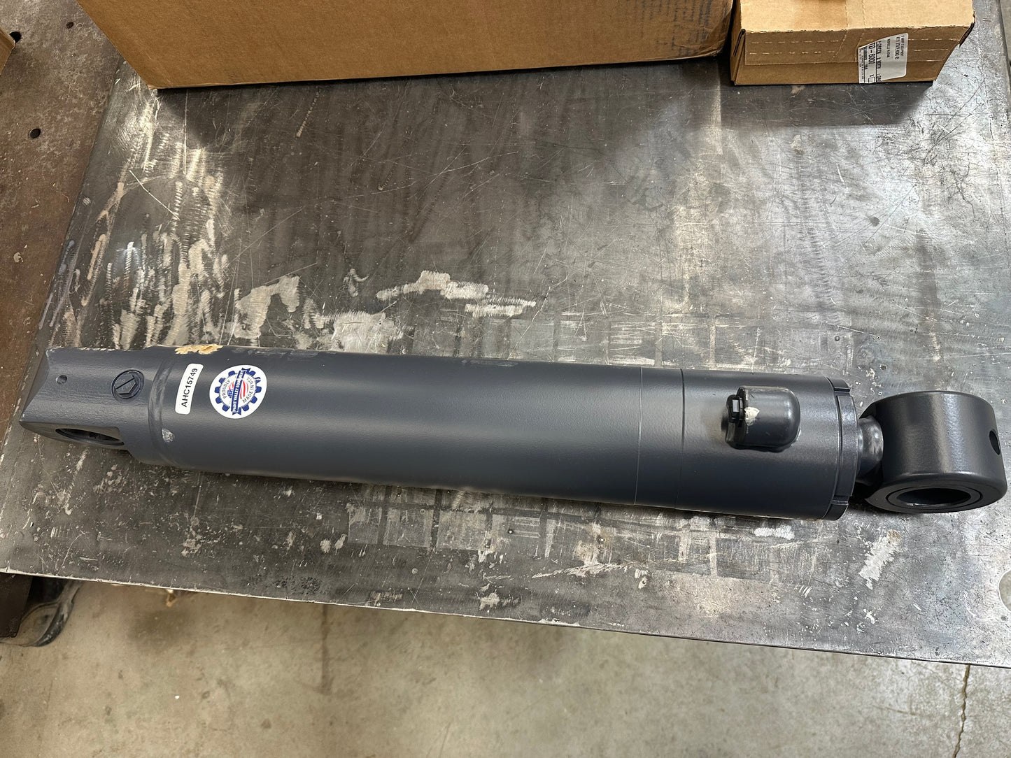 AHC15749 700H 700J 700K Lift Cylinder with Bushings AH215878 AHC15749 AHC10693 AH159938