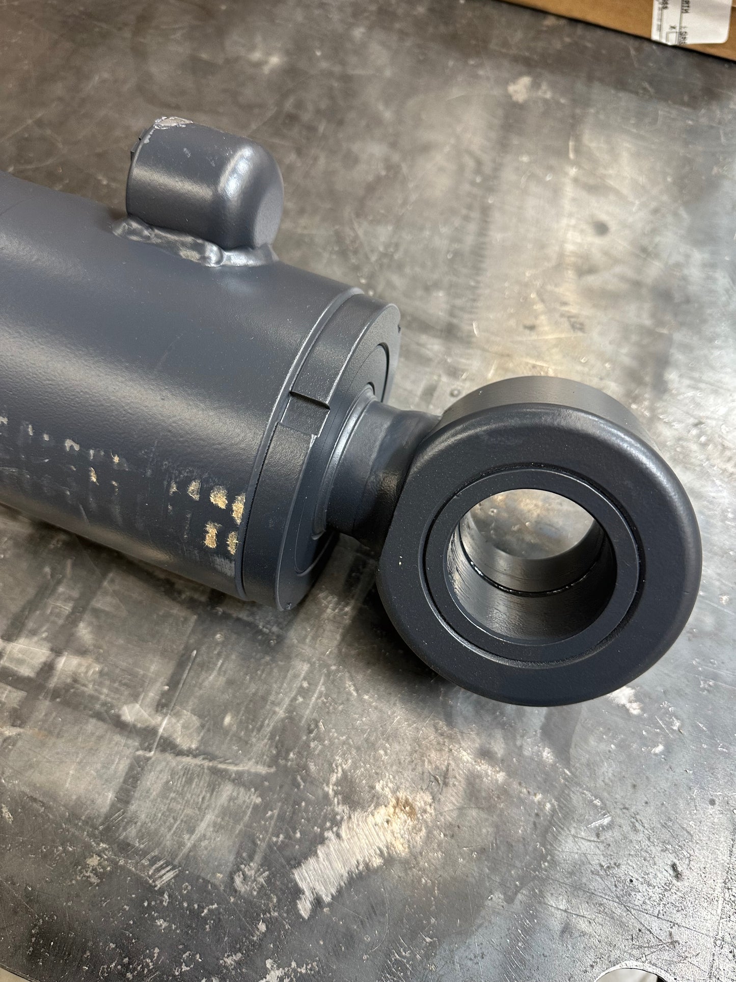 AHC15749 700H 700J 700K Lift Cylinder with Bushings AH215878 AHC15749 AHC10693 AH159938