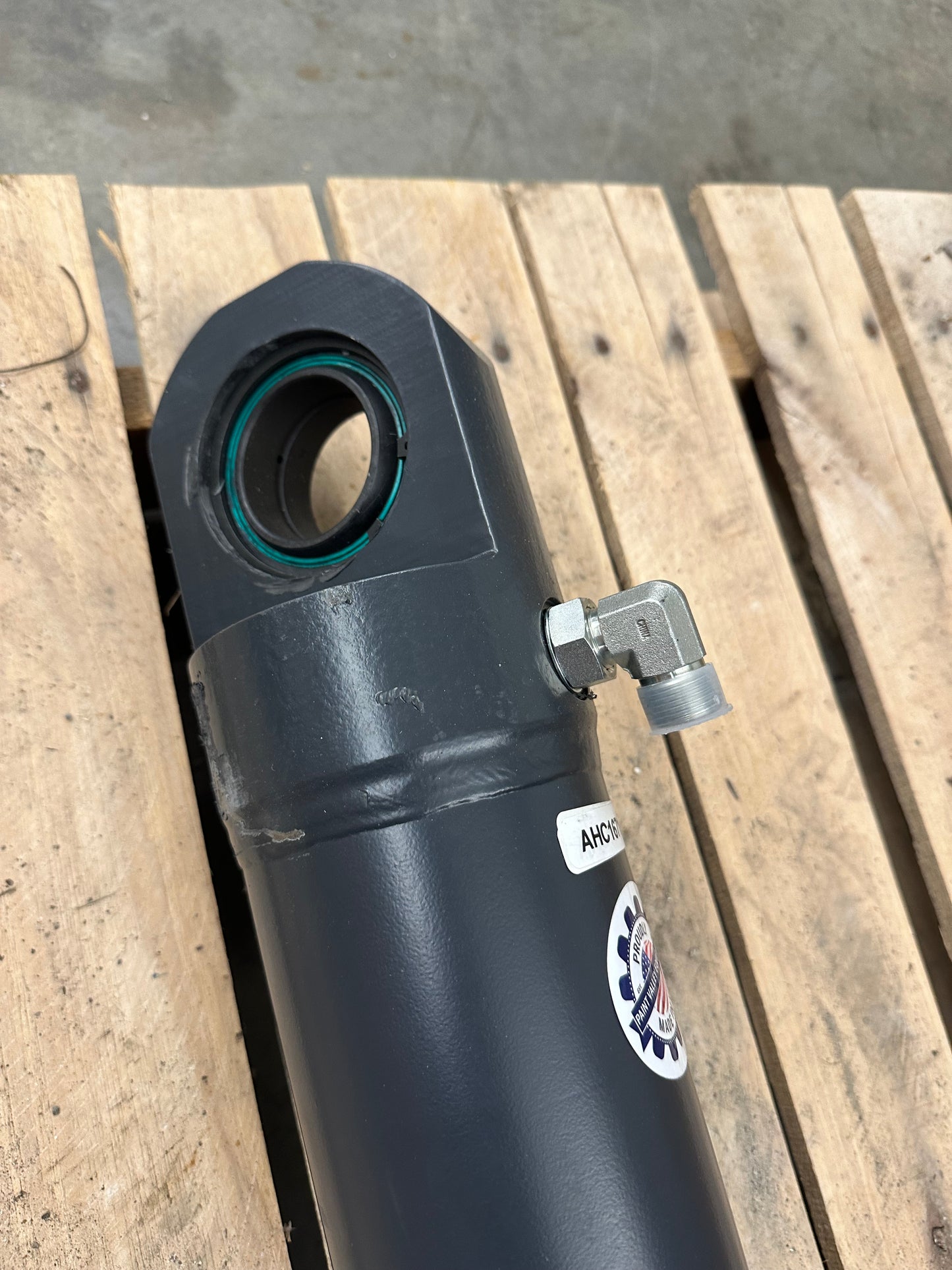 AHC16712 LH Hydraulic Angle Cylinder 700J 700K