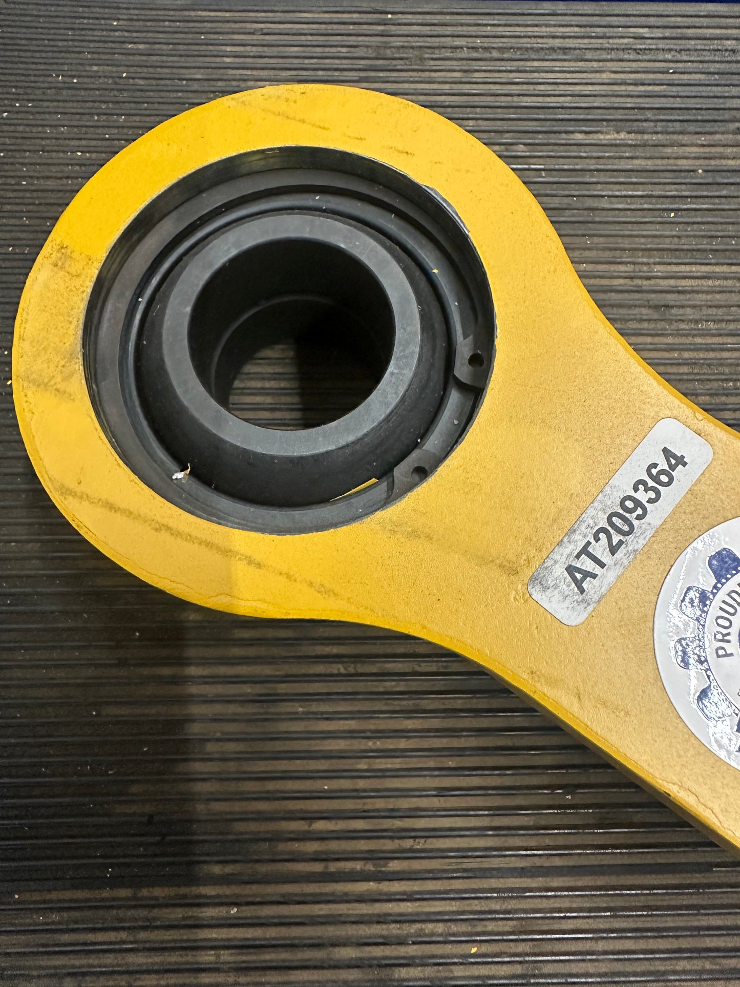 AT209364 450H 550H 650H 56 Degree Pitch Link - John Deere C-Frame Strut Support