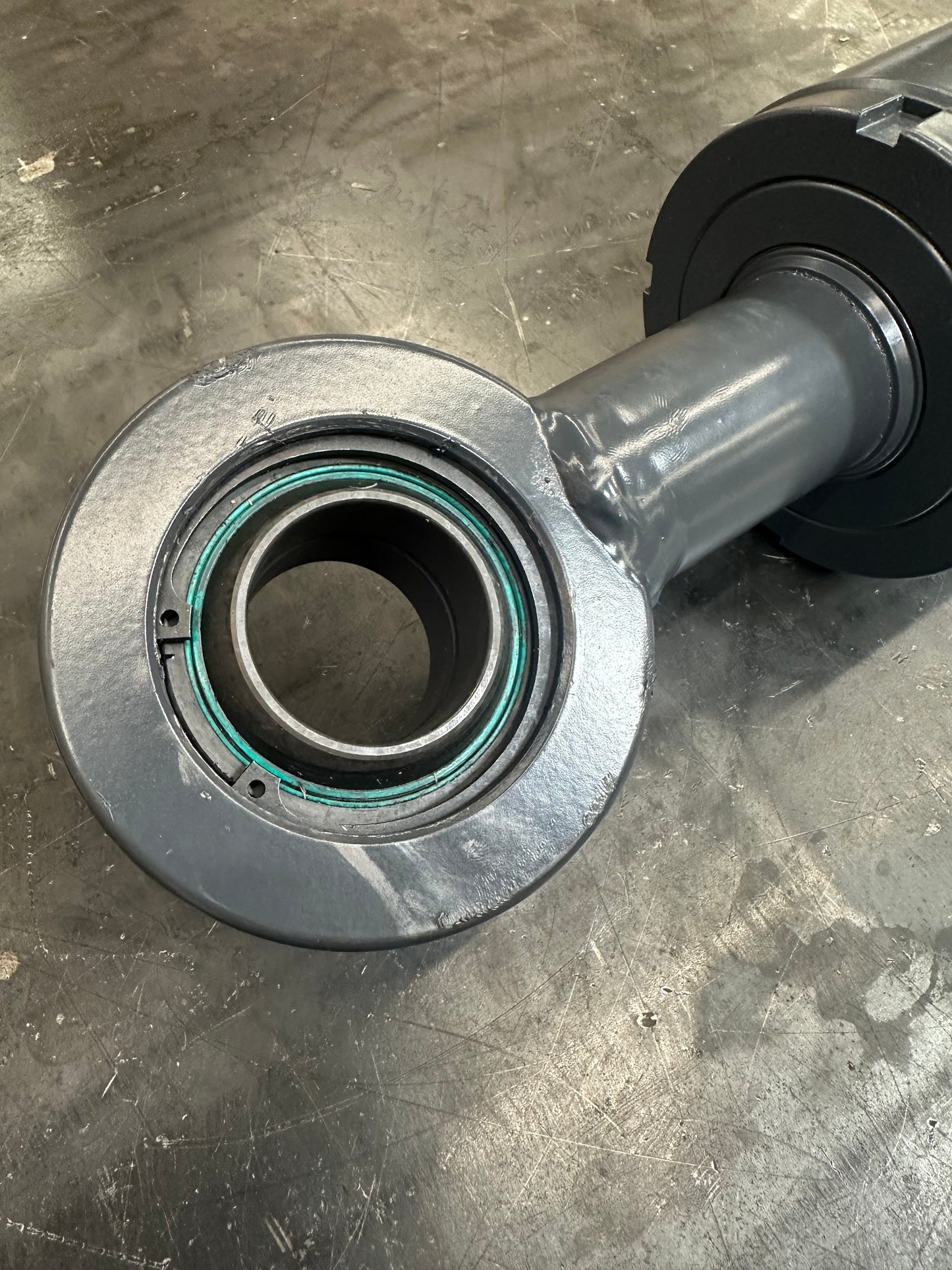 AHC15679 Tilt Cylinder with Bushings 450H 450J 550H 550J 650H 650J
