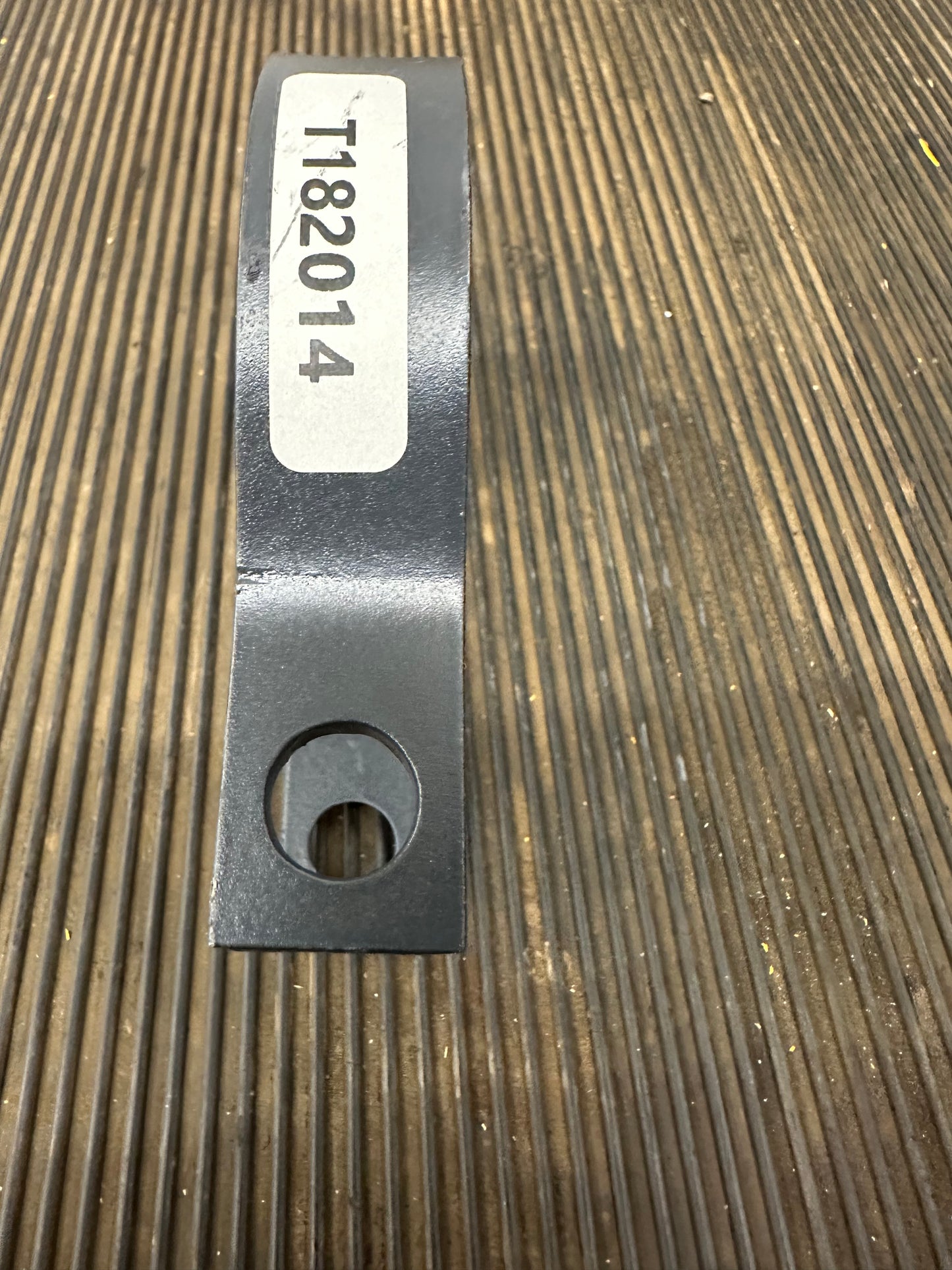 T182014 Hydraulic Cylinder Hose Shield Clamp