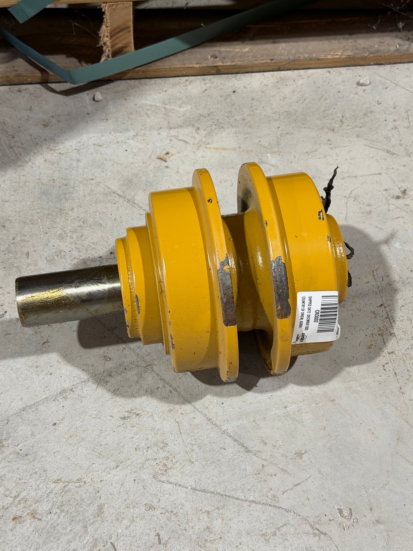 CR3002 John Deere 450 455 550 555 Clamp Style Top Carrier Roller