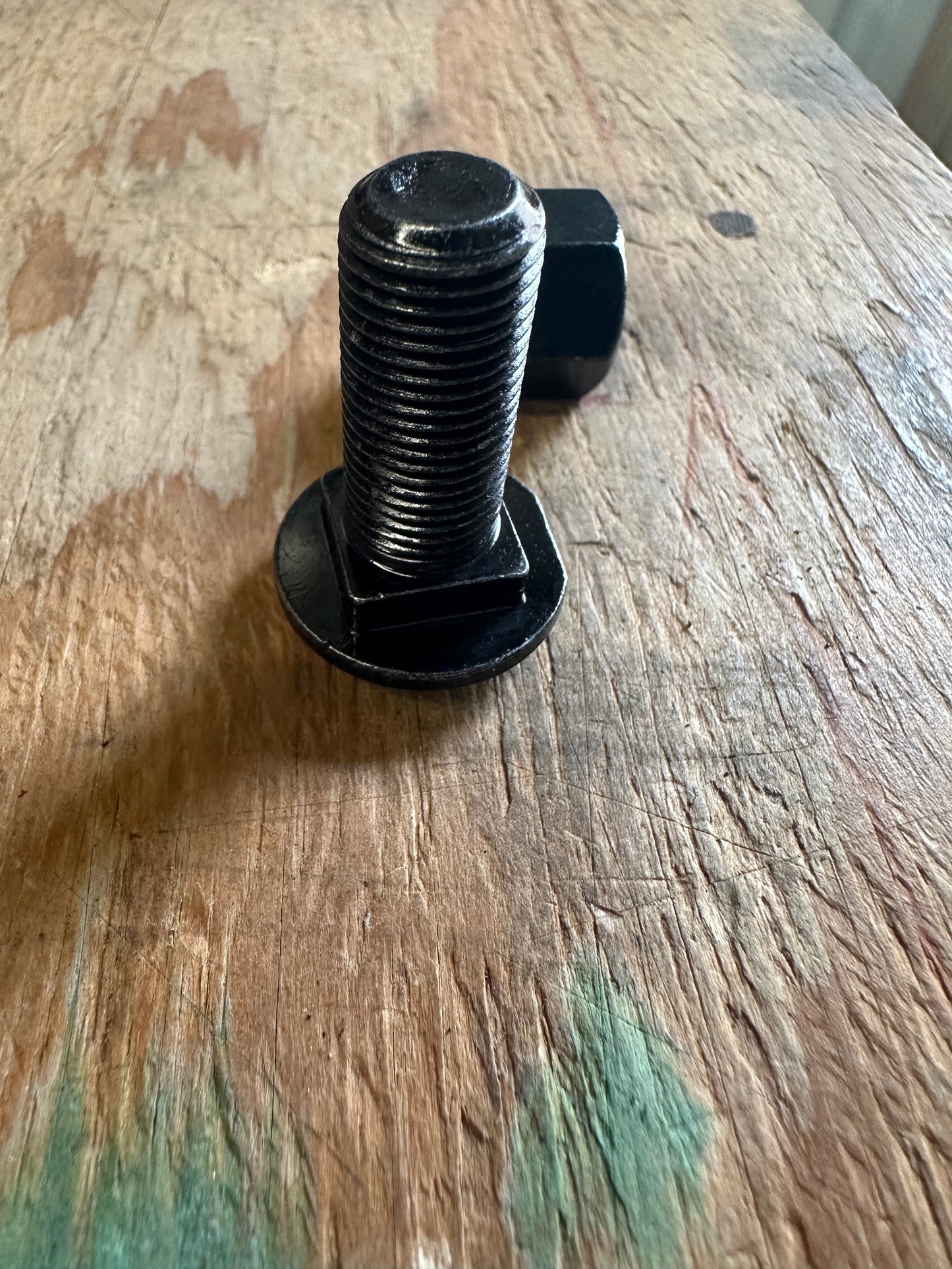 MB GPW Combat Wheel Stud with Nut