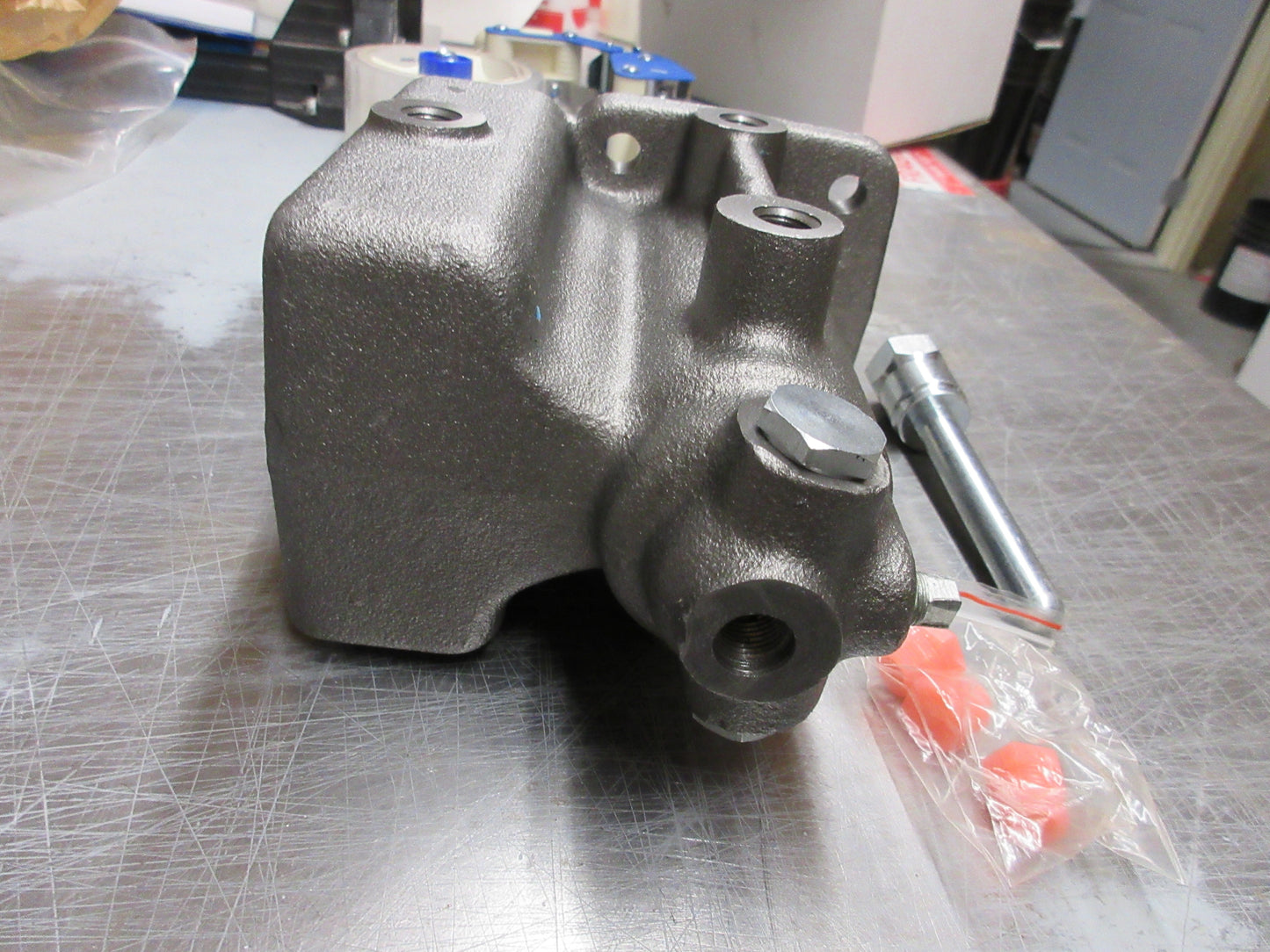 2.5 TON M35A2 NEW MASTER CYLINDER