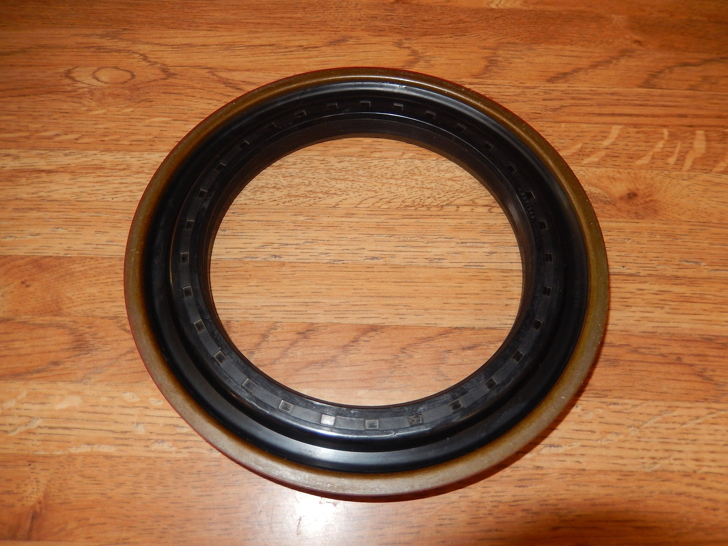 M939A2 Inner Hub Seal 900 series truck with 8.3 CTIS A-1205-Z-2132